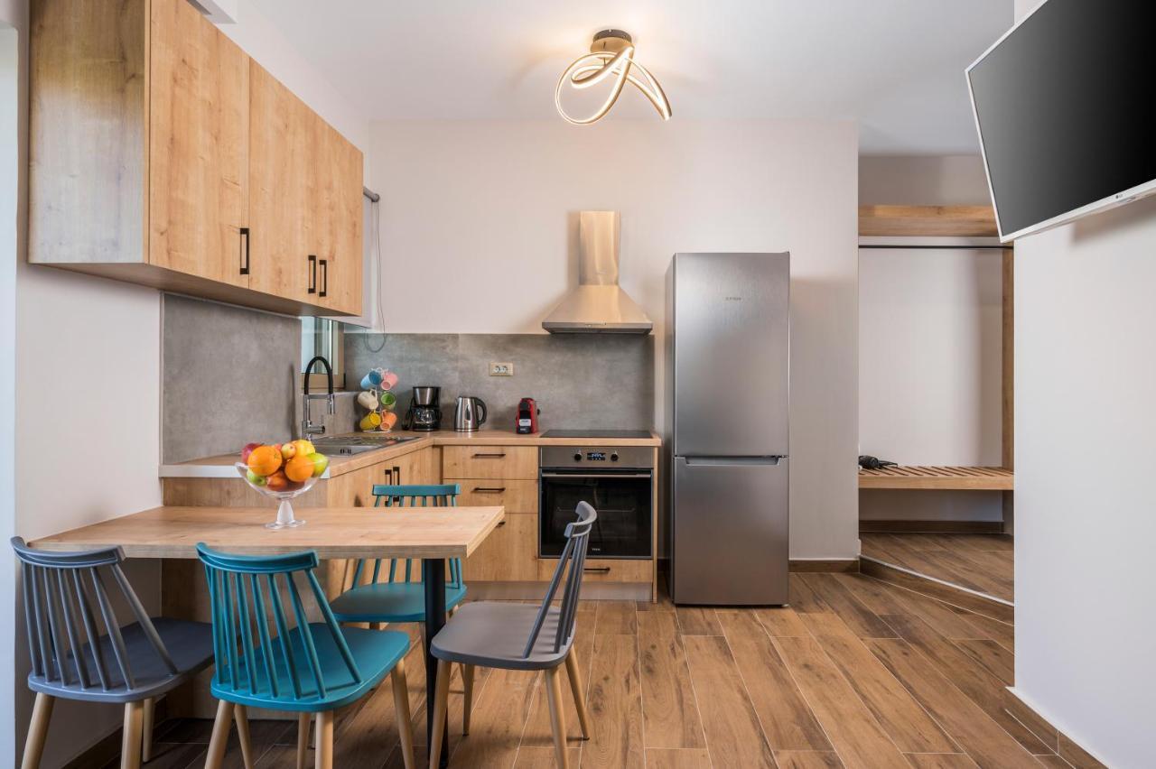 Aequor Luxury Rooms & Apartments Kato Daratso Bagian luar foto