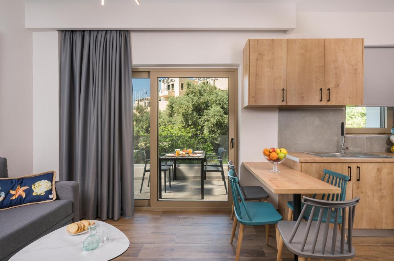Aequor Luxury Rooms & Apartments Kato Daratso Bagian luar foto
