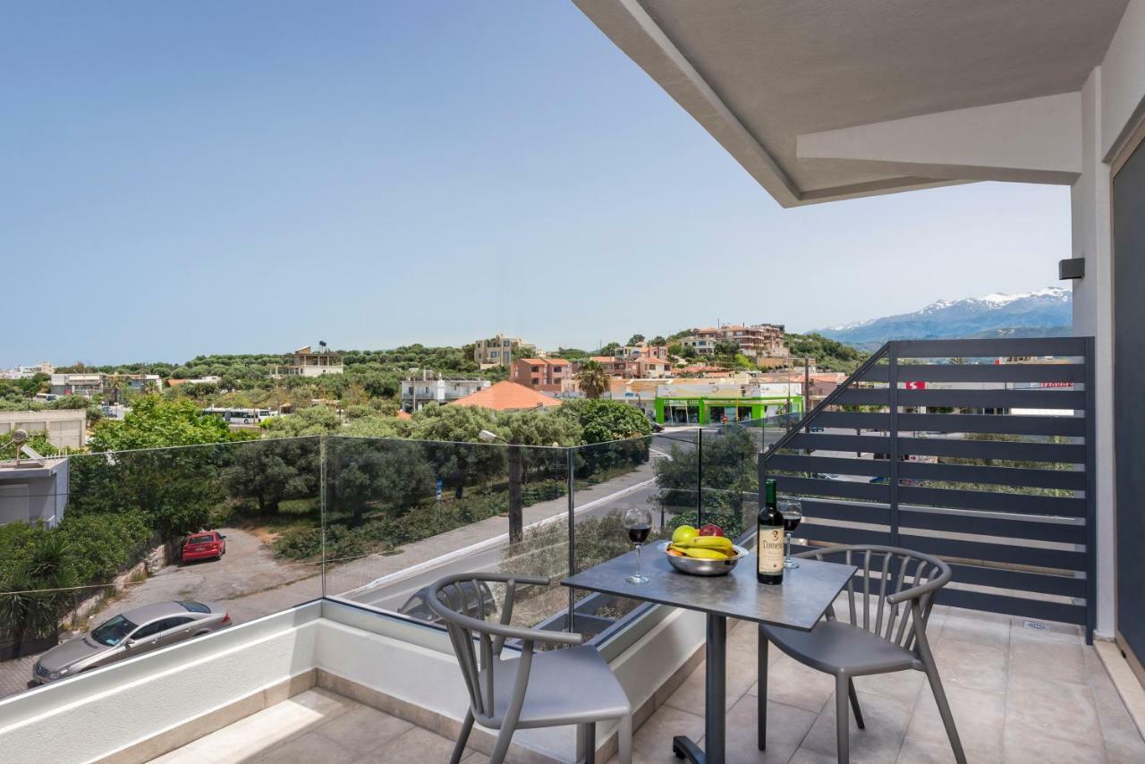 Aequor Luxury Rooms & Apartments Kato Daratso Bagian luar foto